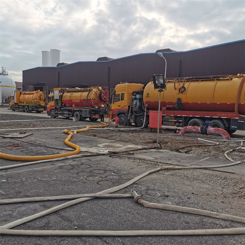 福山镇污水池清理