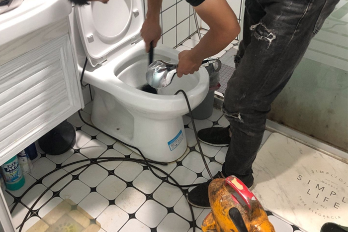 福山镇马桶堵塞自己疏通还是找师傅?专业上门服务让你省时更省心